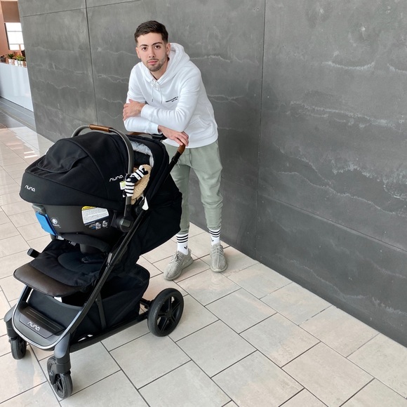 Meet your Posher, Adrian - Picture 1 of 1